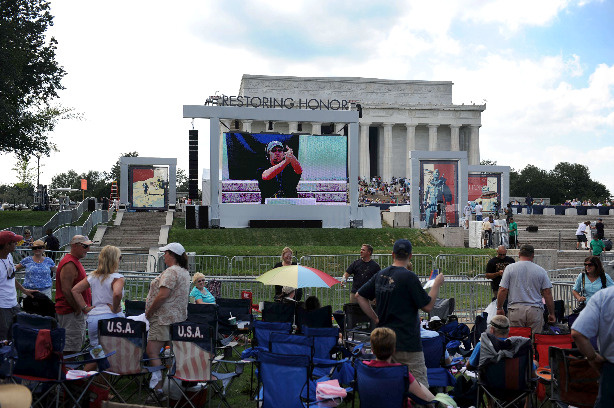 People are camped out a day before Glenn Beck's Restoring Honor rally in front of the Lincoln Memorial on August 27, 2010 on the National Mall in Washington.
