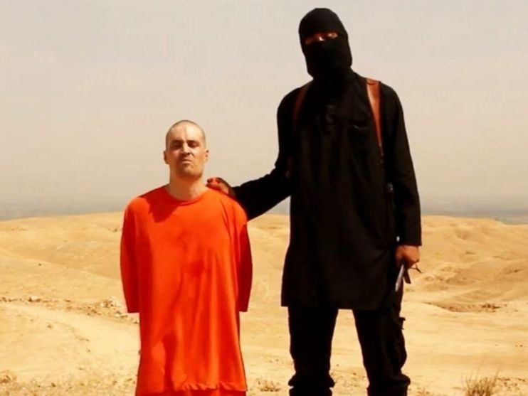 The masked man seen executing American journalist James Foley in this video is believed to be from the U.K., based on his accent. The masked man seen executing American journalist James Foley in this video is believed to be Mohammed Emwazi, a Kuwaiti-born British citizen in his mid-20s.