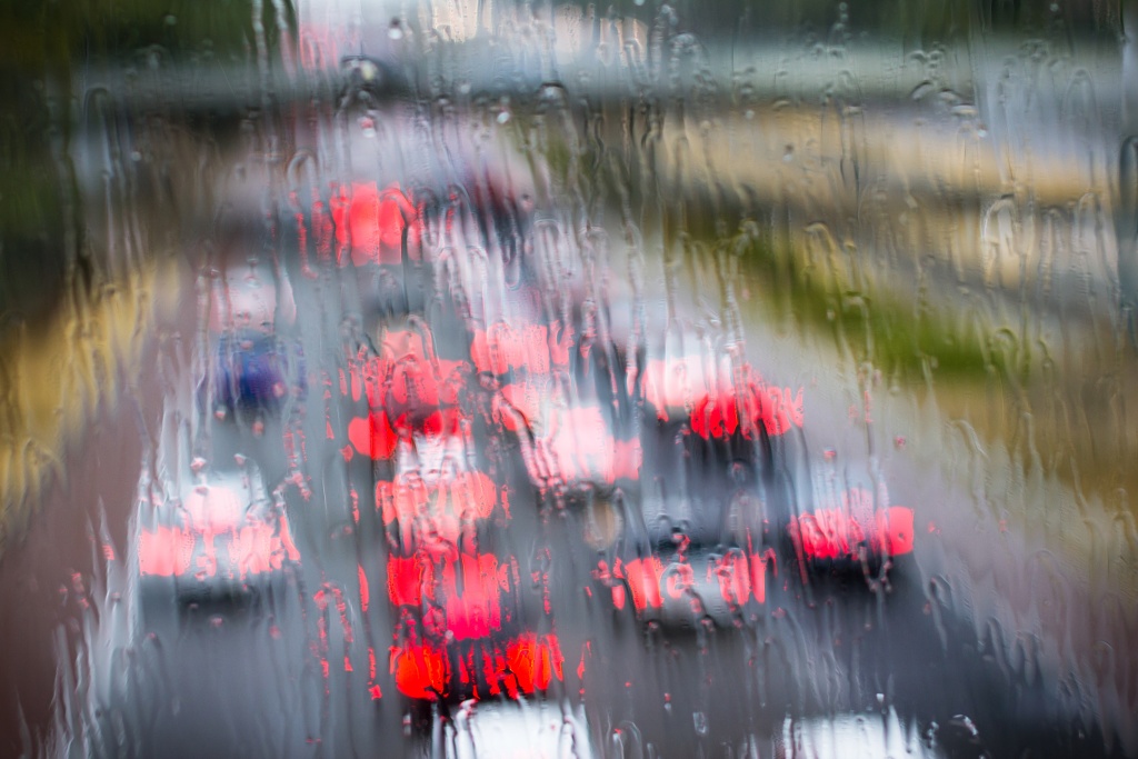 rain traffic brake lights