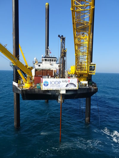 Asteroid crater drilling Liftboat Myrtle is a drilling platform normally used for oil operations in Gulf of Mexico. Since April, geologists have been using it to drill into the crater Chicxulub.