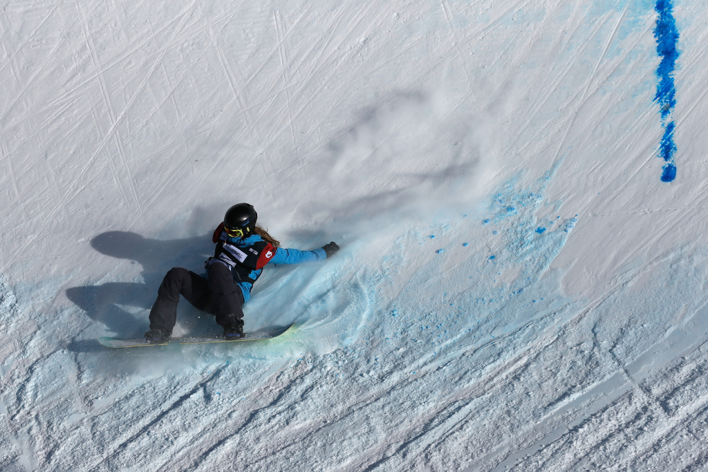 2016 Visa U.S. Freeskiing Grand Prix - Training Madison Taylor Barrett falls on a practice run during the 2016 U.S. Snowboarding Grand Prix at Mammoth Mountain Resort on January 20, 2016 in Mammoth, California.