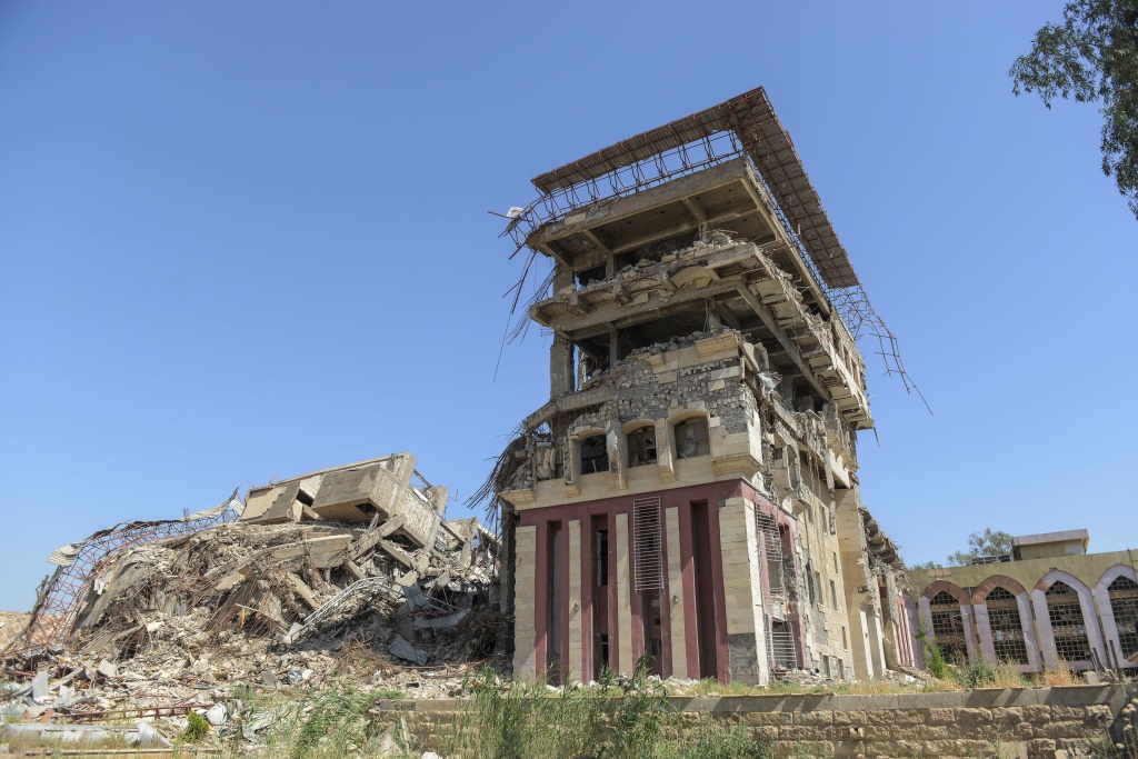 IRAQ-CONFLICT-MOSUL-UNIVERSITY A picture taken on June 13, 2017 shows a damaged building of the University of Mosul.