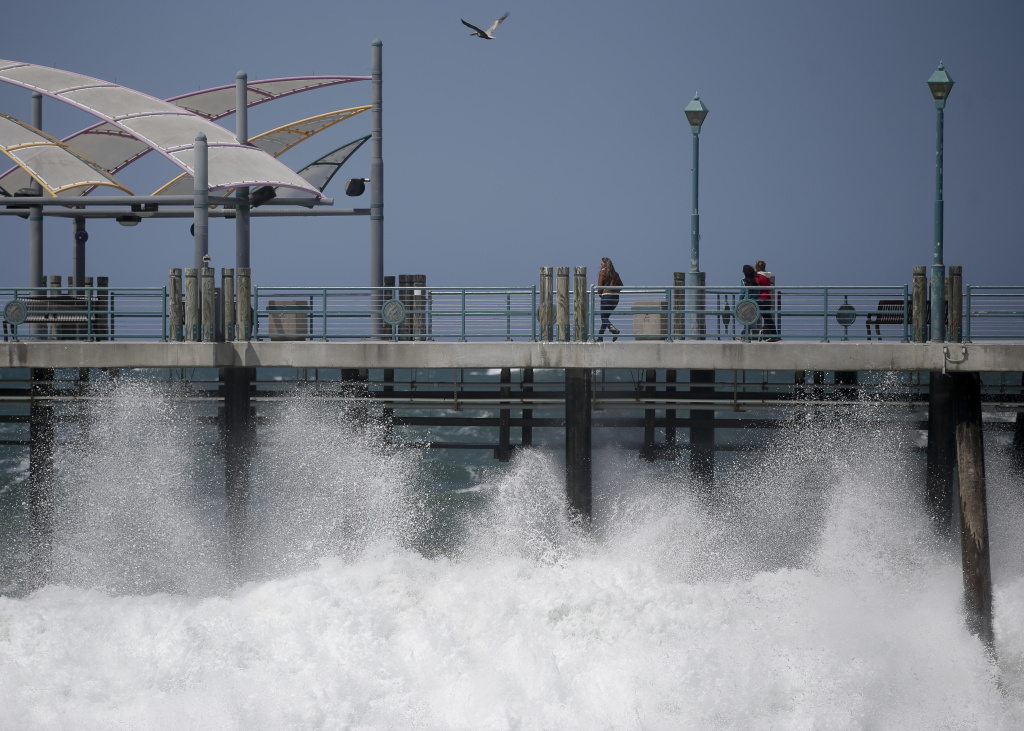 More strong winds in the weather forecast for Southern California 89.3 KPCC