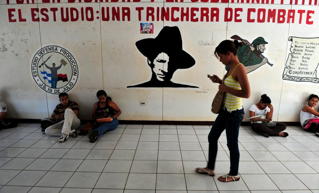 NICARAGUA-THEME-EDUCATION Students read their books at the National Autonomous University of Nicaragua (UNAN) in Managua on November 14, 2012.