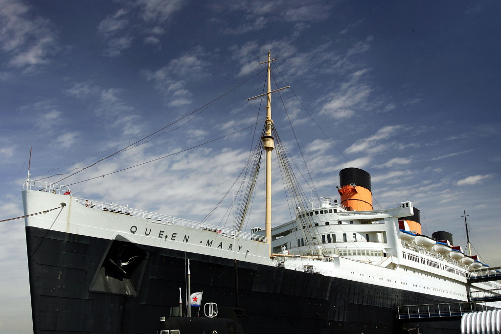 Queen Mary death California woman dies after 75foot fall from ship