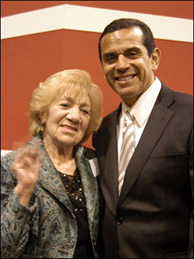Mercer 7810 Miriam Bell with Antonio Villaraigosa