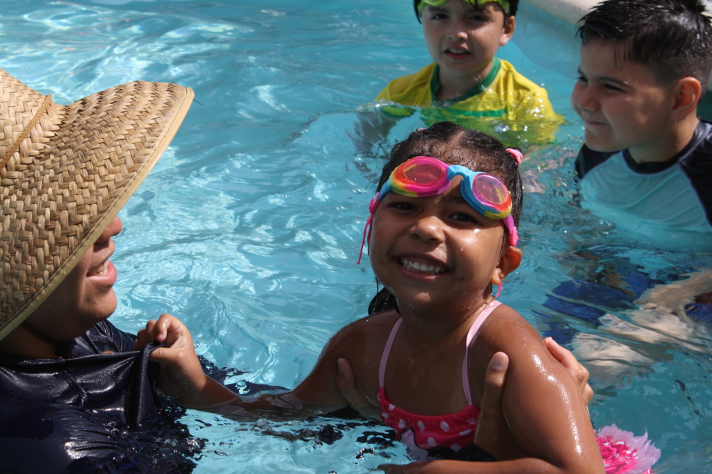 kids swimming
