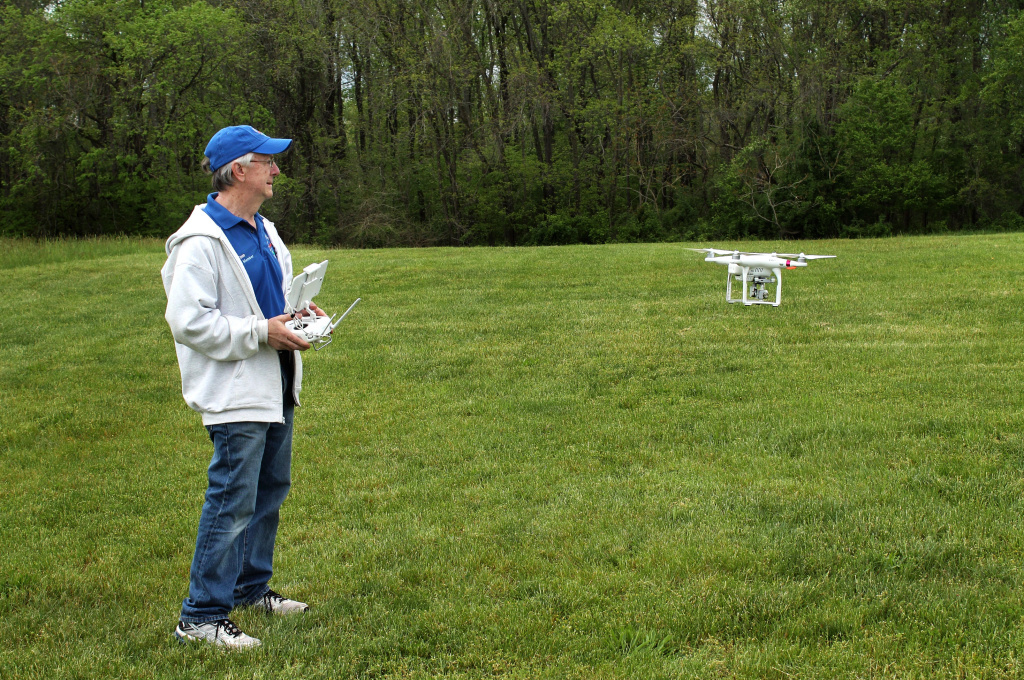 Thomas Pfarr is a long-time aircraft modeler, but also flies this DJI Phantom quadcopter to take photos. Thomas Pfarr is a long-time aircraft modeler, but also flies this DJI Phantom quadcopter to take photos.