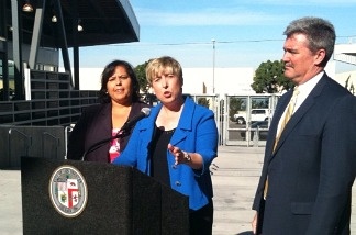 Los Angeles City Controller Wendy Greuel, center, announces that an audit of the Los Angeles Unified School District's construction hiring practices revealed conflict of interest hiring. With her are LAUSD School Board President Monica Garcia and general counsel David Holmquist.