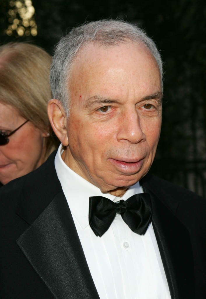 71958905VA084_Metropolitan_ S.I. Newhouse attends the Metropolitan Opera 2006-2007 season opening at Lincoln Center on September 25, 2006.