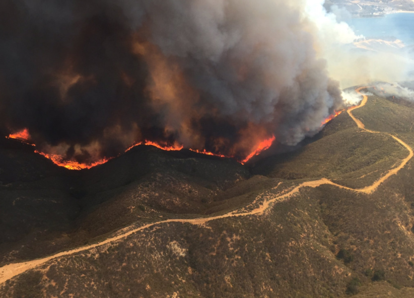 Fire in Castaic burns 1000 acres