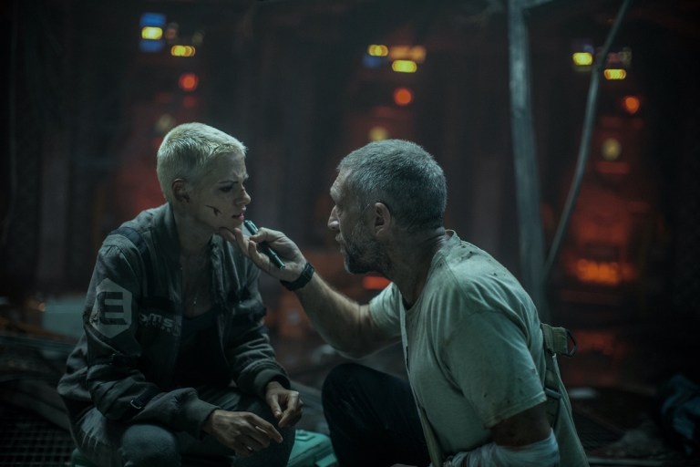 Kristen Stewart and Vincent Cassel star in Twentieth Century Fox’s “Underwater”. Kristen Stewart and Vincent Cassel star in Twentieth Century Fox’s “Underwater”.