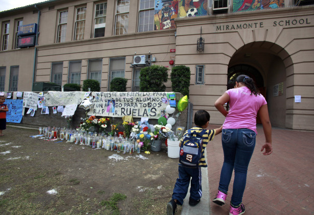 A memorial for Rigoberto Ruelas Jr., a fifth-grade teacher at Miramonte Elementary School is shown on Tuesday, Sept. 28, 2010, outside the high school in Los Angeles.