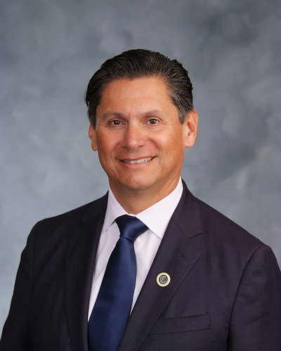 eloyoakley_color_web_custom-fd270e97f0e0b965daee179d9a4661256975ed21-s400-c85.jpg Eloy Ortiz Oakley is chancellor for the California Community Colleges.