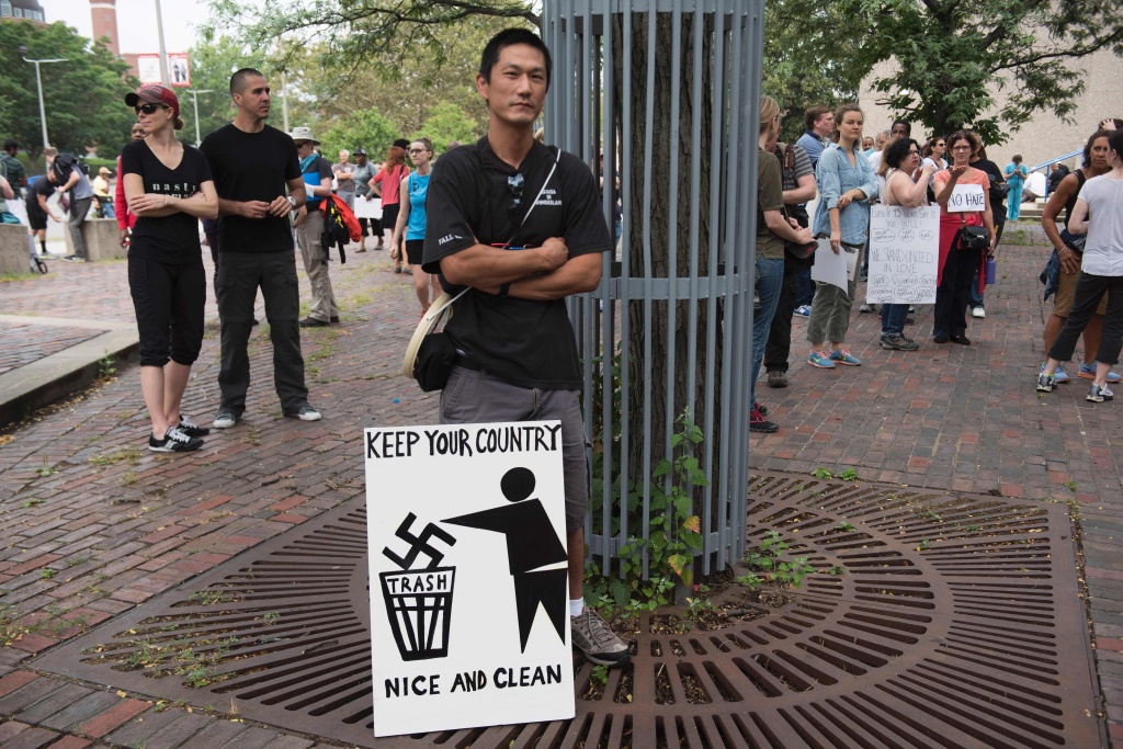 US-PROTESTS-FREESPEECH Counter-protestors to the Boston