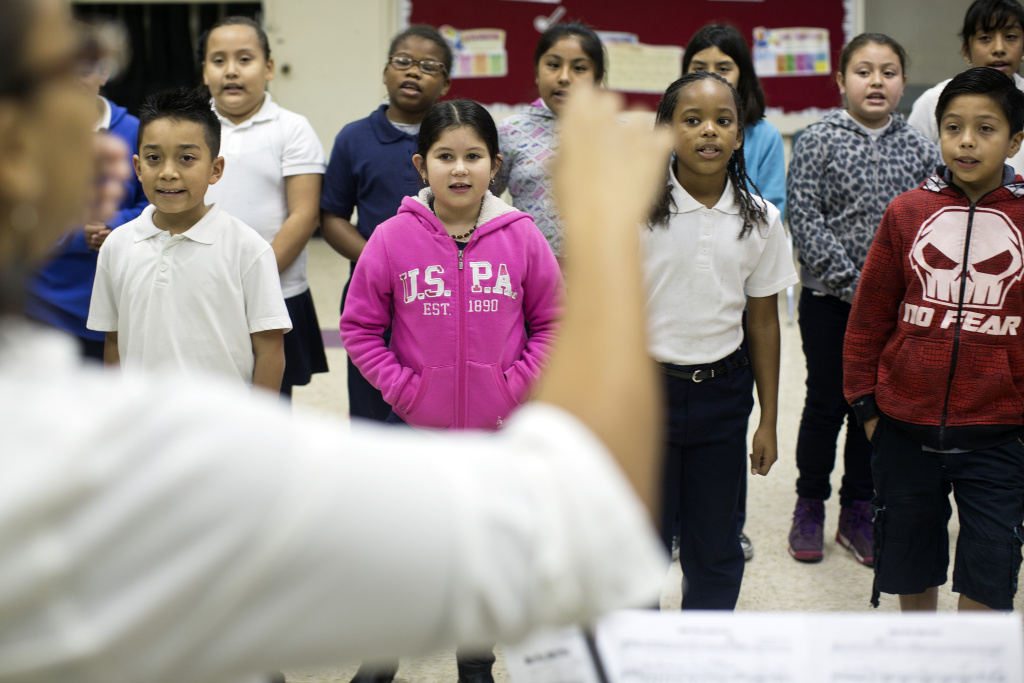 After years with no arts classes, Compton elementary readies a holiday