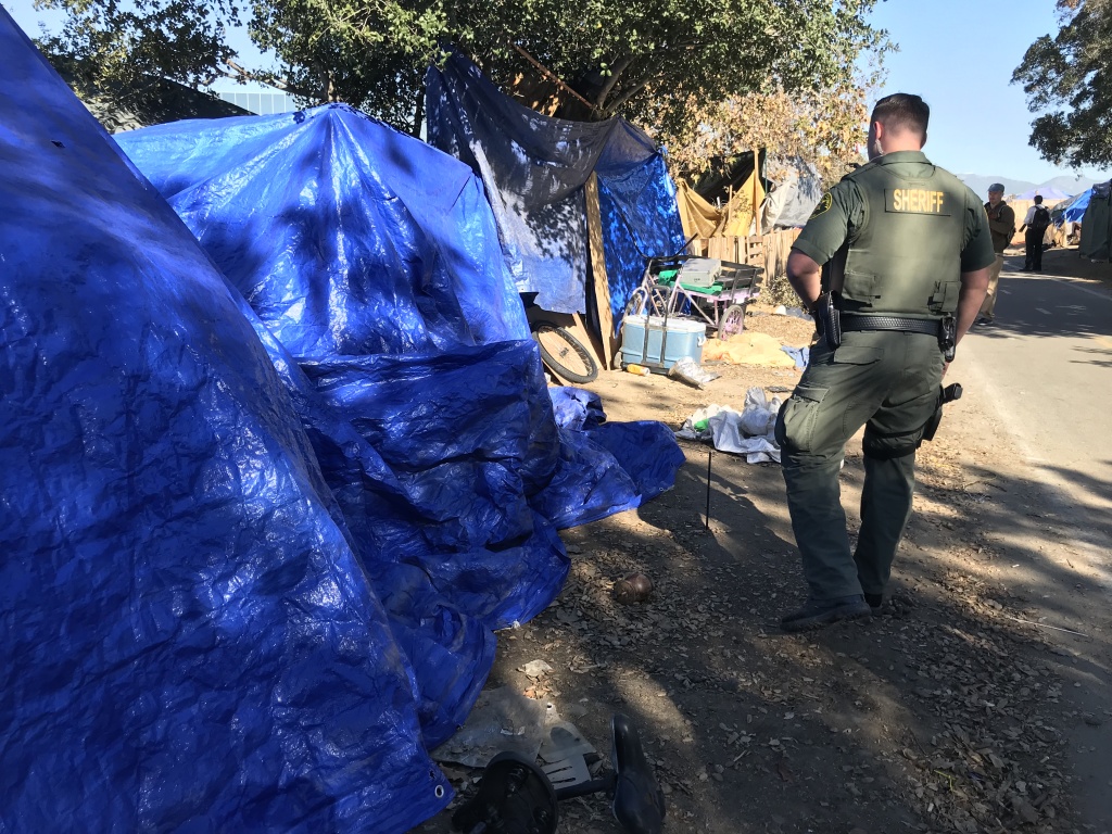 Santa Ana River homelessness OC Orange County Sheriff's deputies have begun asking people camped along the Santa Ana Riverbed to vacate the area, Jan. 22, 2018.