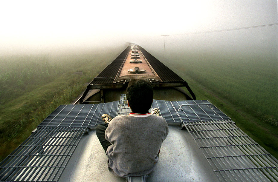 Enrique's Journey In the vast migration that is changing the U.S., a Honduran boy rides a freight train through Mexico. Each year thousands of Central Americans stow away for 1,500 miles on the tops and sides of trains. Some are parents desperate to escape poverty. Many are children in search of a parent who left them behind long ago. Only the brave and the lucky reach their goal.