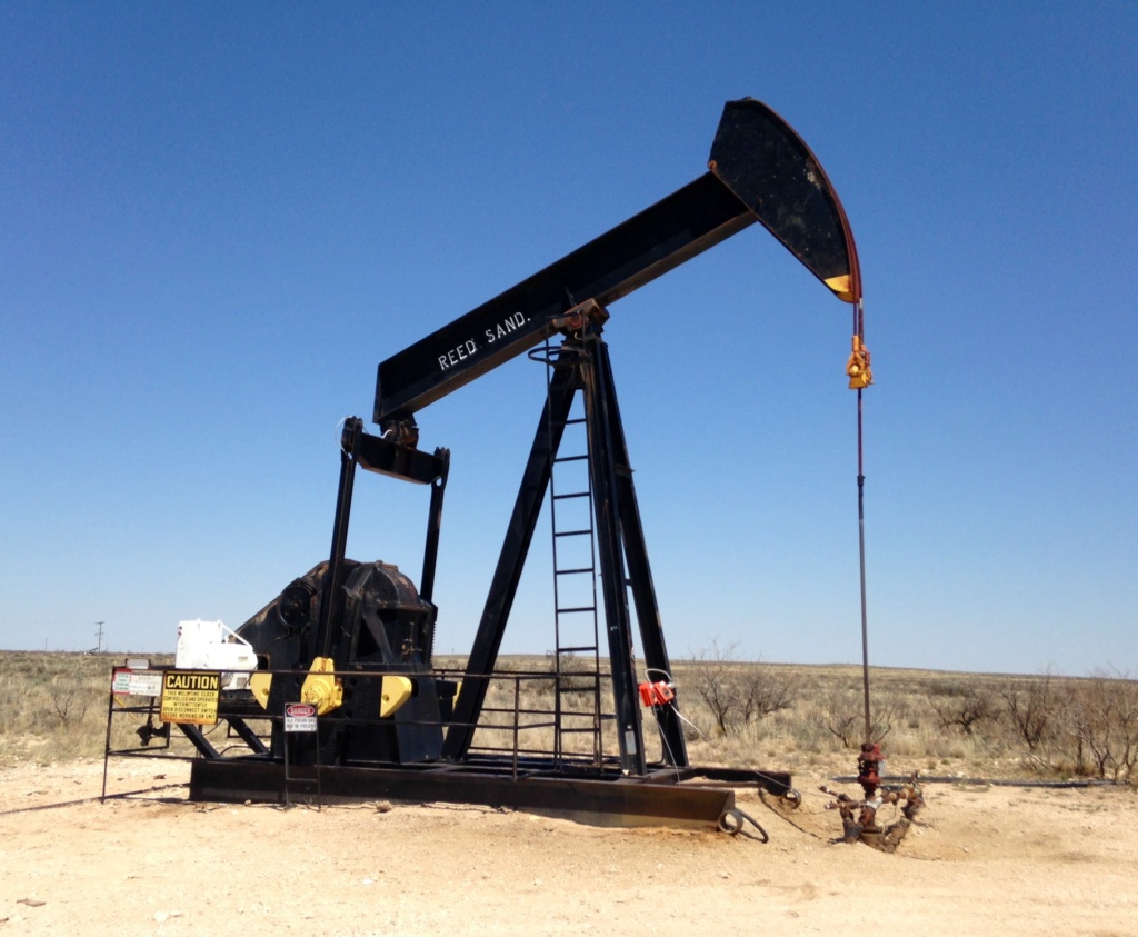 Mónica Ortiz Uribe An older vertical pump jack sucks up crude oil outside Hobbs, New Mexico.