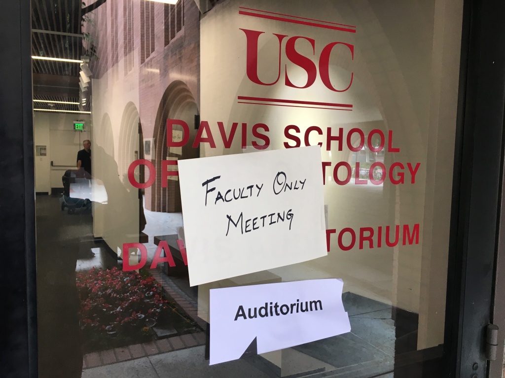 USC professors met behind closed doors. USC professors met behind closed doors.