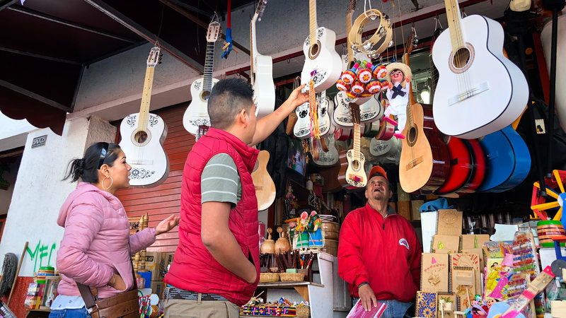 cocoguitars-0-3_wide-90e7c32c3cc6f94b0b9447071ce22406a9927744-s800-c85.jpg Guitars, especially white-painted ones, in the Mexican town of Paracho are selling fast thanks to