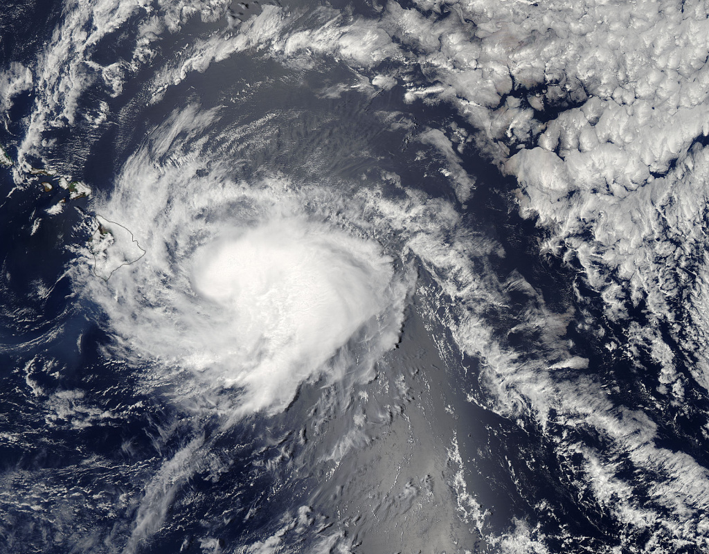 Hawaii hurricanes Flights canceled due to storms, LAX says (updated