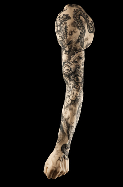kari-barba_custom-6aa6398b14c95c9aba51cb9831981fc30d187a22-s400-c85.png Kari Barba's tattooed silicone arm on display at the Natural History Museum of Los Angeles