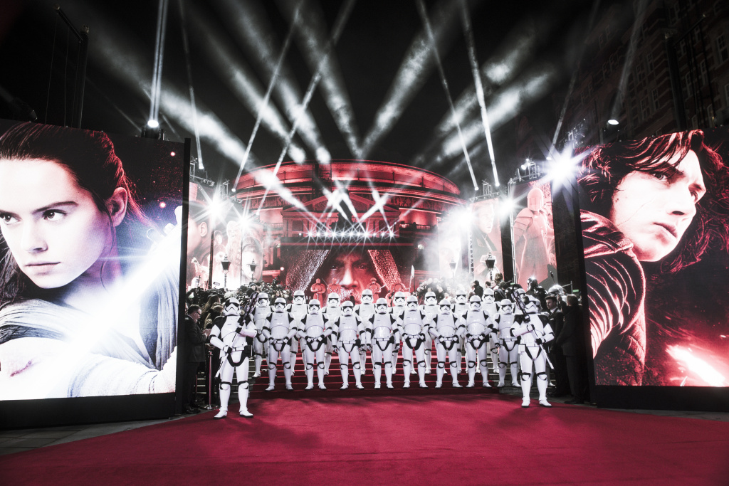 'Star Wars: The Last Jedi' - European Premiere LONDON, ENGLAND - DECEMBER 12: Stormtrooper march the red carpet at the European Premiere of Star Wars: The Last Jedi at the Royal Albert Hall on December 12, 2017 in London, England. (Photo by Gareth Cattermole/Getty Images for Disney)