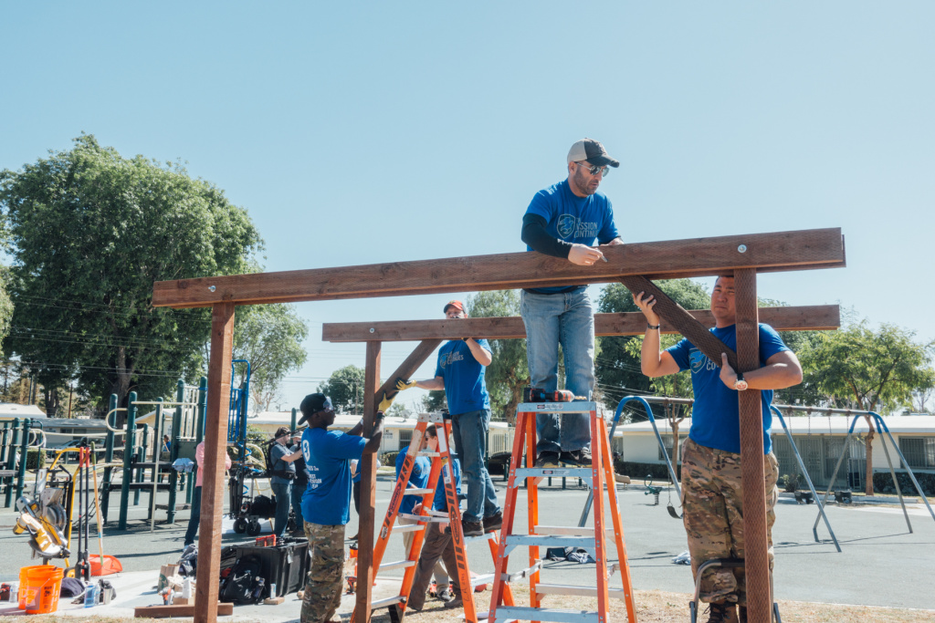 The Mission Continues shade structure Kids playing at Gonzaque Village in Watts will have a new shade structure thanks to volunteers with The Mission Continues, a military veteran service organization.