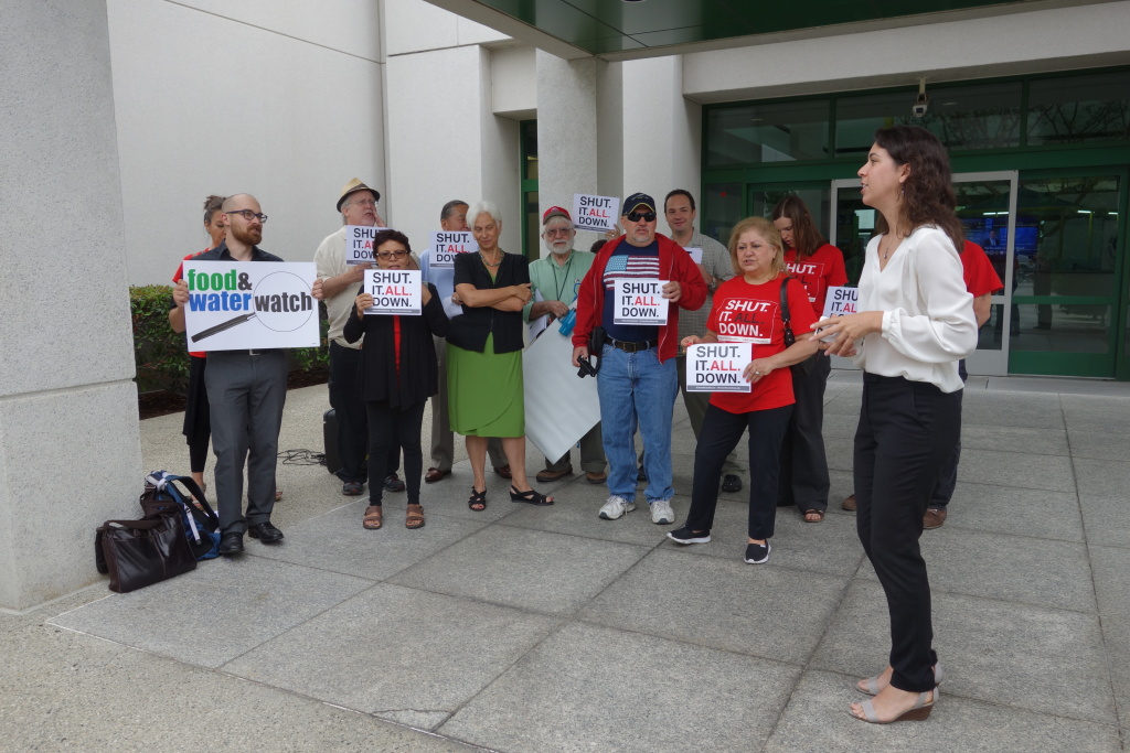 Supporters of closing Aliso Canyon gas storage Members of Save Porter Ranch and Food & Water Watch and Consumer Watchdog gathered Aug. 26, 2016, at a state workshop on energy reliability to call for the Aliso Canyon Natural Gas Storage Facility to be shut down.