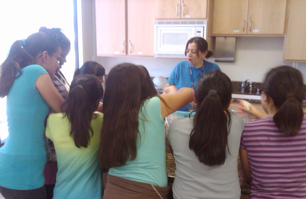 Environmental scientist Sabrina Drill demonstrates a science lesson for a group of East Los Angeles fifth- and sixth-graders.