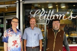 Mercer 5305 Charles Phoenix, Robert Clinton (grandson of Clifton's founder), and Marc Haefele.