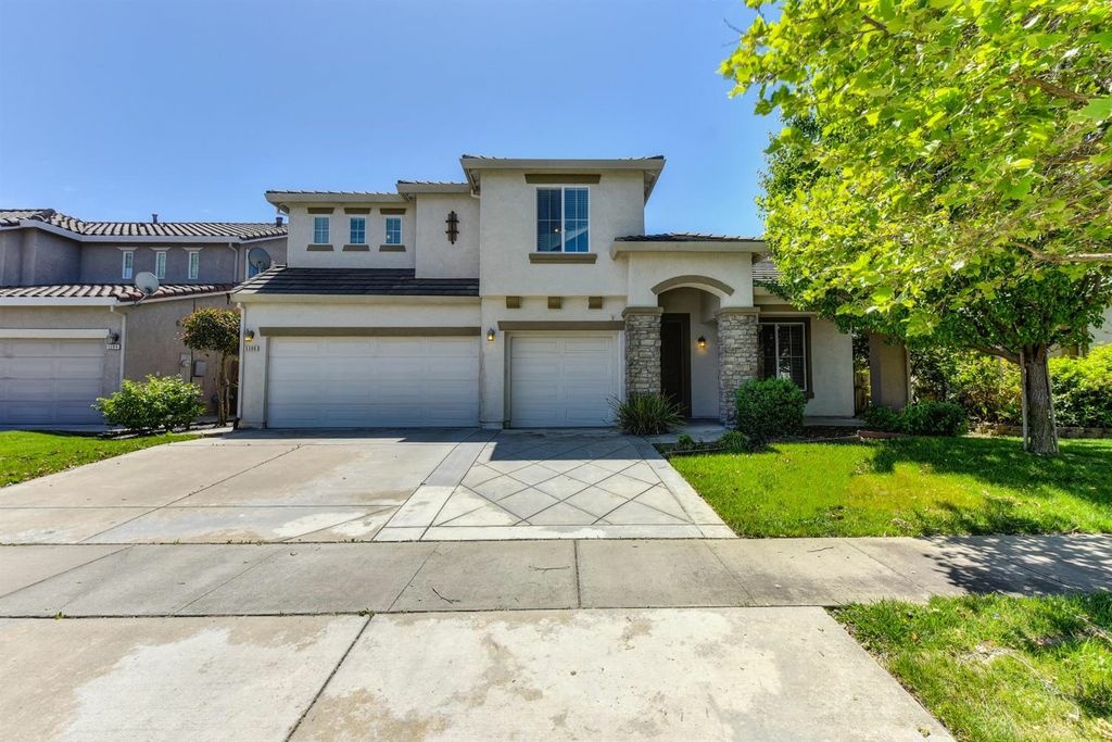 A house in the Elk Grove suburb of Sacramento.
A house in the Elk Grove suburb of Sacramento.