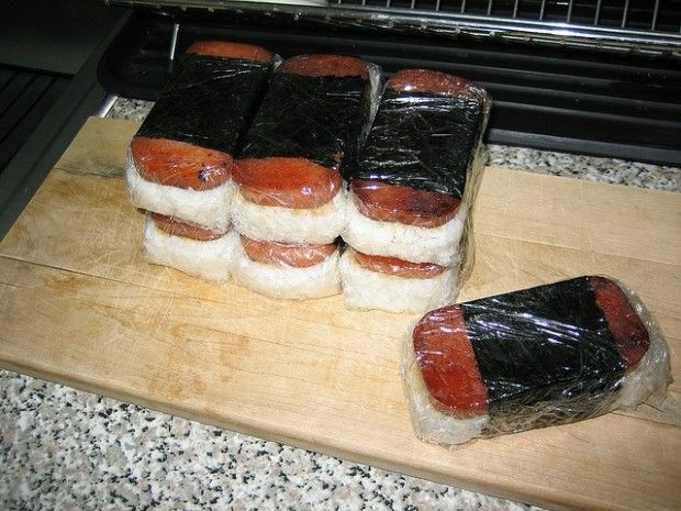 Spam musubi to go, October 2006. Photo by klyphord/Flickr (Creative Commons)