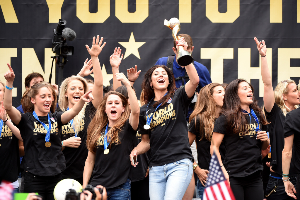 Feature US women's soccer team celebrates World Cup win at Los Angeles
