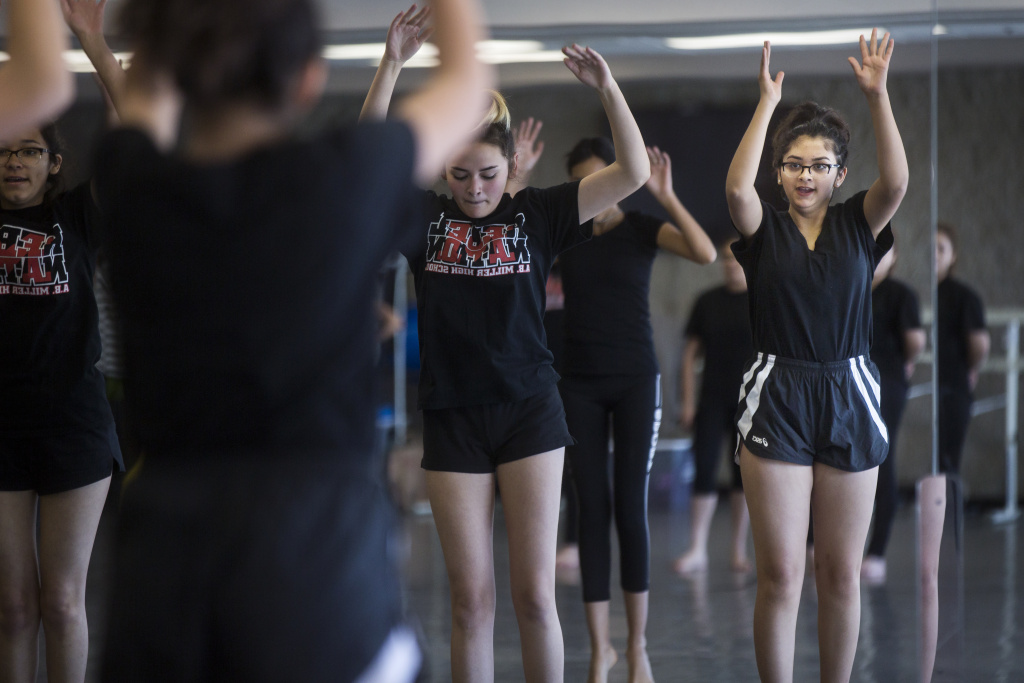 The teacher taking the lead to spread dance in Fontana - 89.3 KPCC