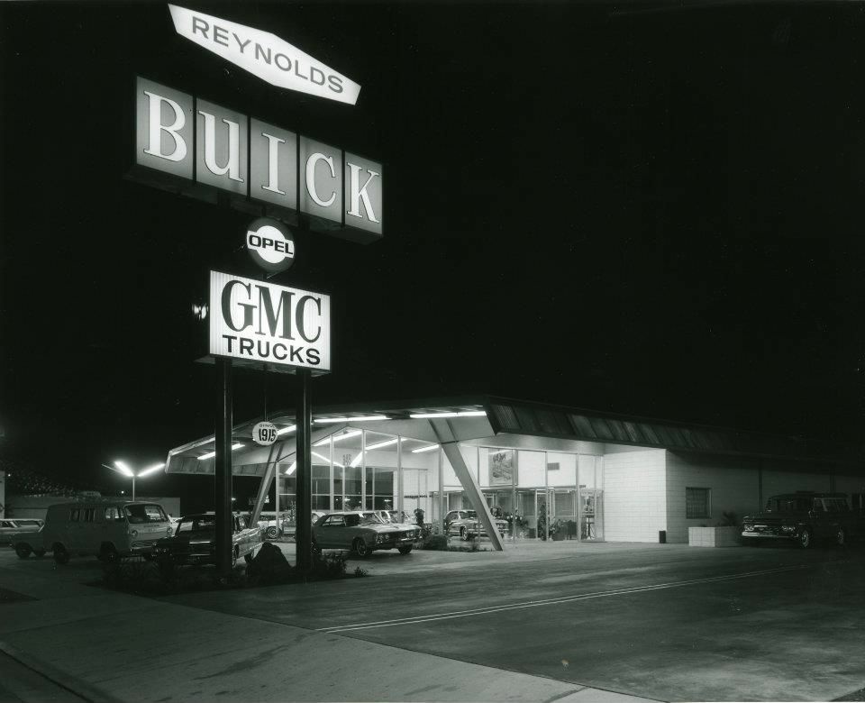West Covina car salesman sets a Guinness World Record 89.3 KPCC
