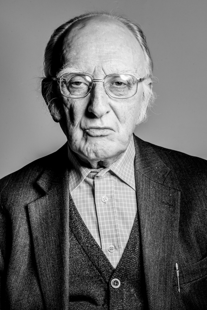 Actor J.J. Murphy was cast to portray Ser Denys Mallister in HBO's Game of Thrones and started filming scenes last week. He died Friday at his home at 86.
